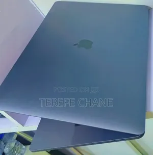 Photo - New Laptop Apple MacBook Pro 2017 16GB Intel Core I7 SSD 512GB