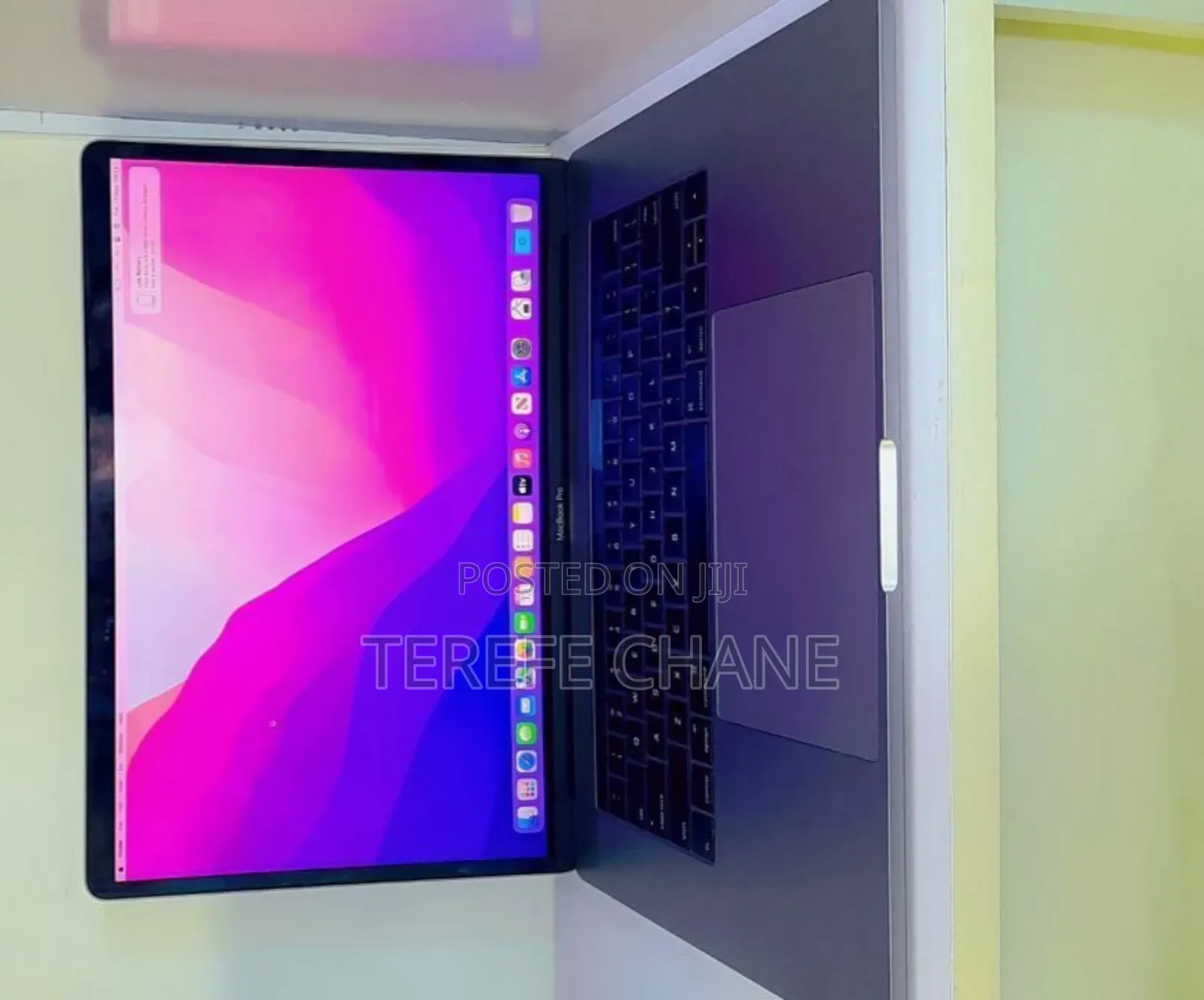 New Laptop Apple MacBook Pro 2017 16GB Intel Core I7 SSD 512GB