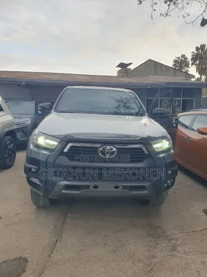 Photo - New Toyota Hilux 2025