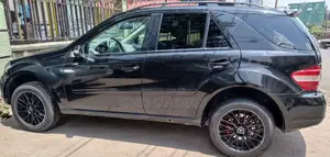 Photo - Mercedes-Benz M Class 2006 Black