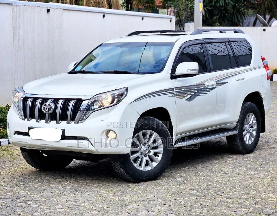 Toyota Land Cruiser Prado 2015 White