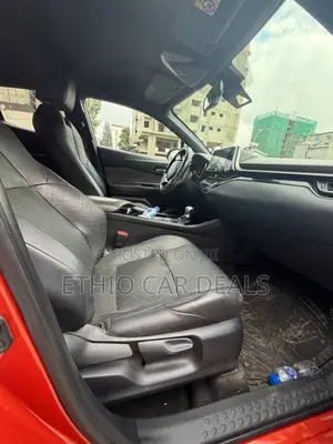 Toyota C-HR 2021 Red