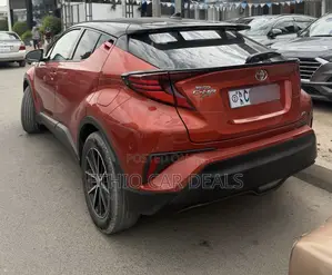Toyota C-HR 2021 Red