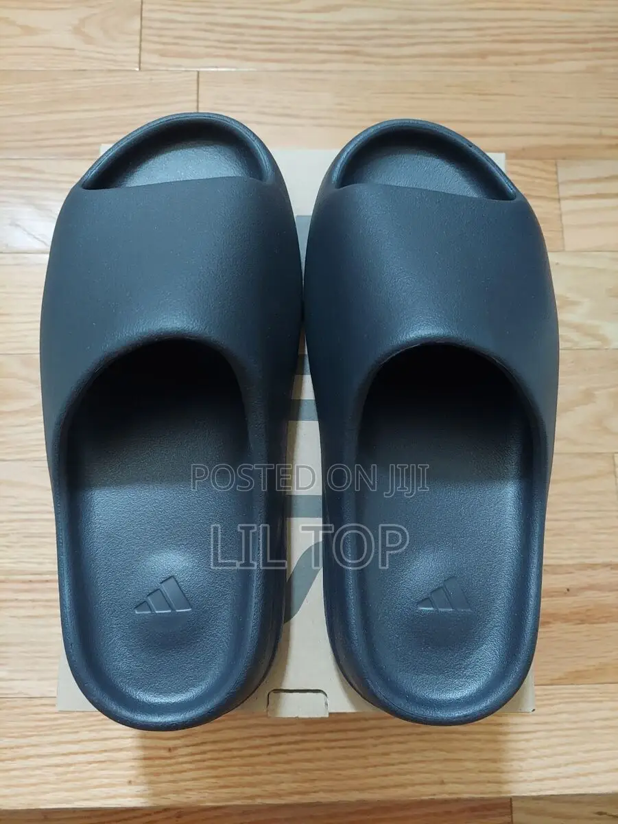 Adidas Yeezy Slide