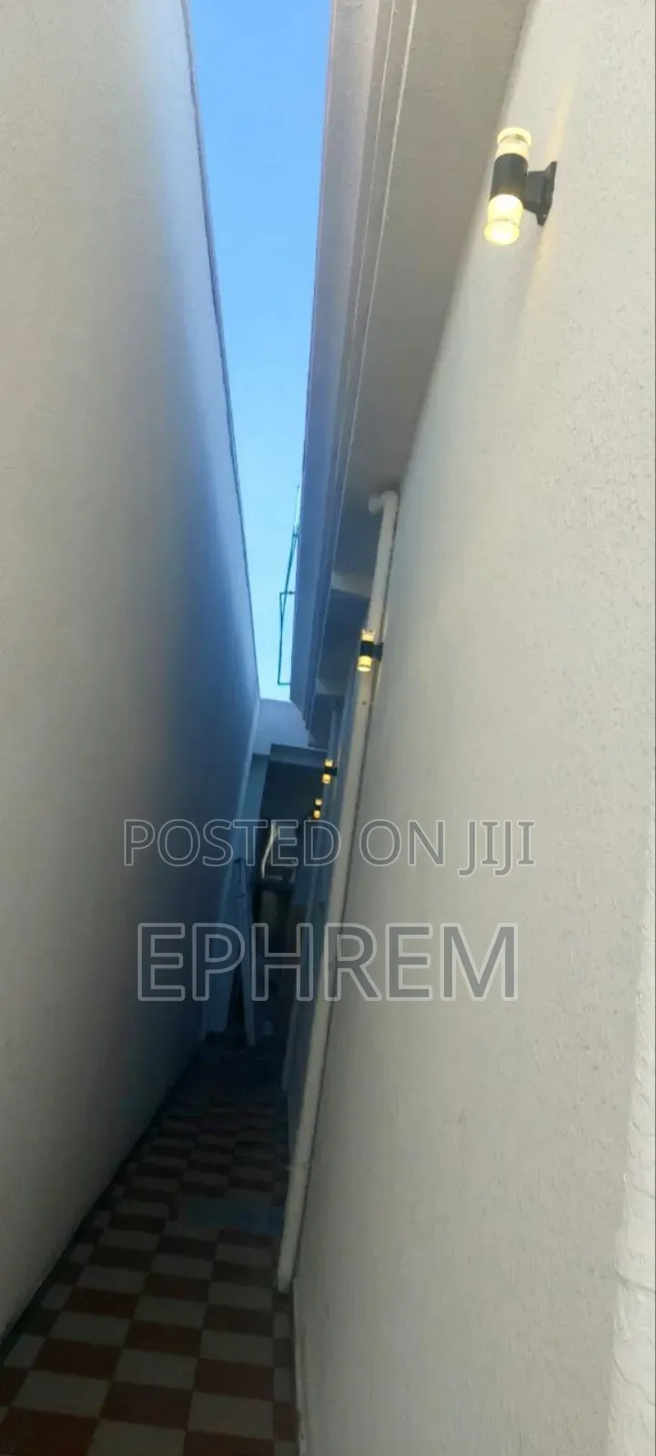 Furnished 5bdrm House in Yeka for sale