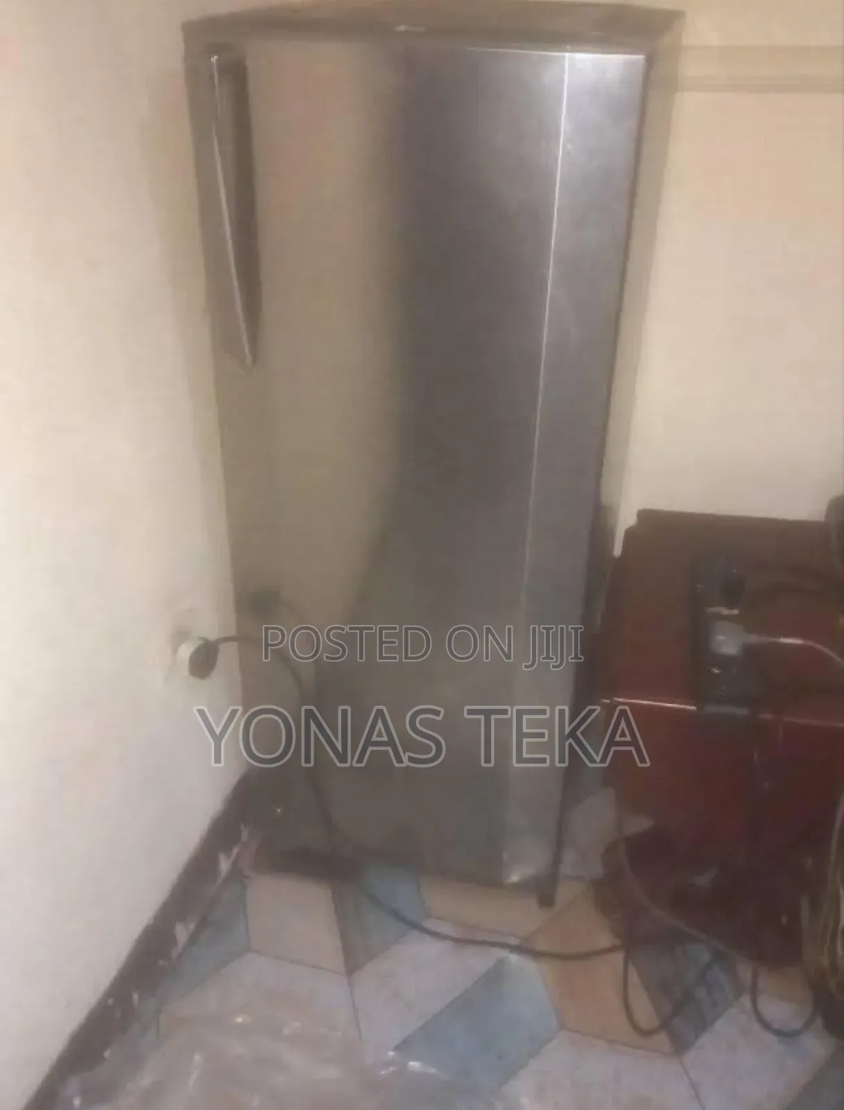 Fridge የበረዶ መስሪያ