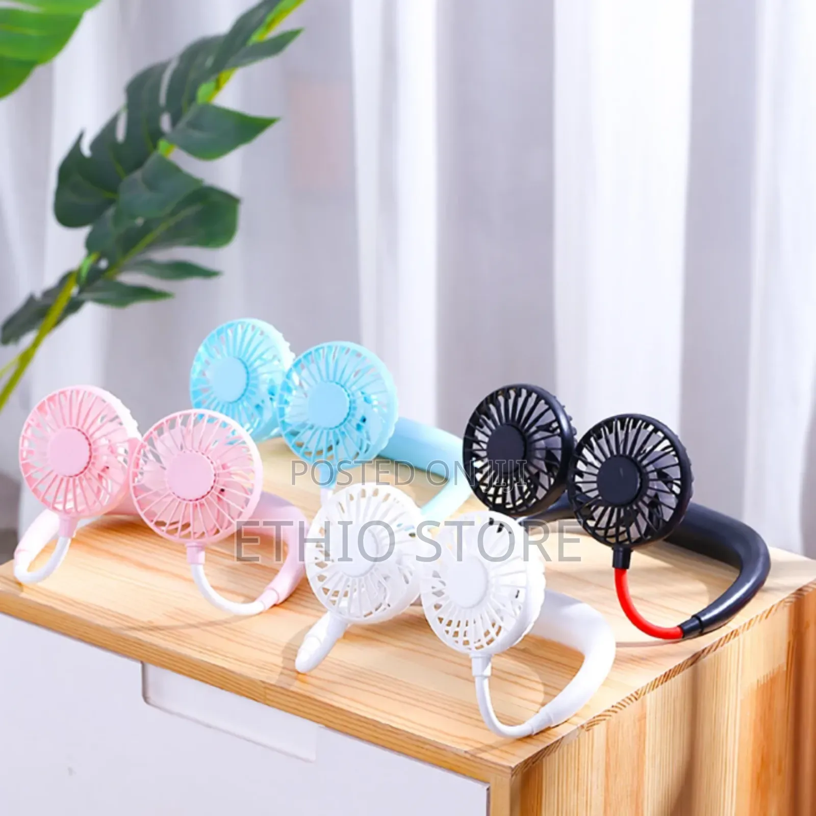 Versatile Cooling: Hands-Free Comfort