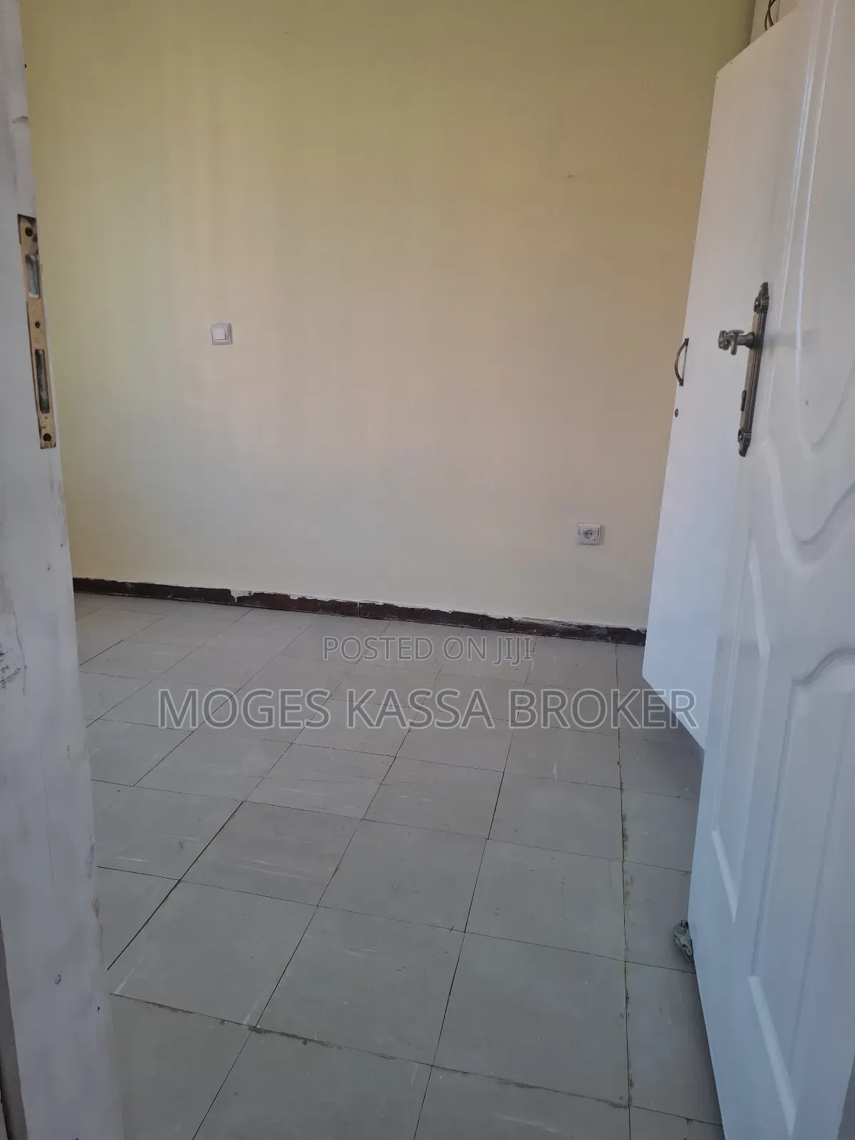 1bdrm Condo in አያት መበራት ኃይል የሚሸጥ, Yeka for sale