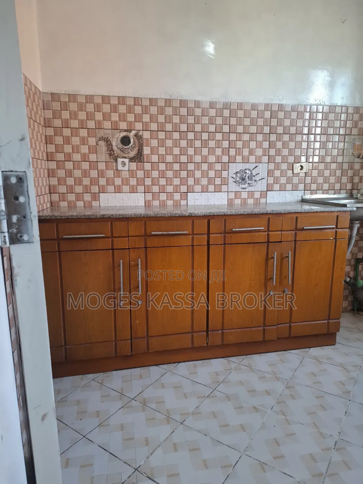 1bdrm Condo in አያት መበራት ኃይል የሚሸጥ, Yeka for sale