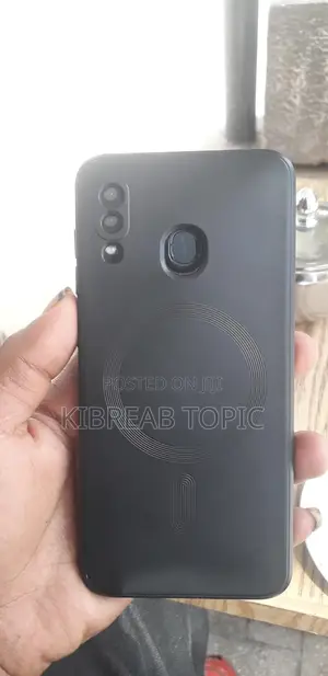 Samsung Galaxy M20 32 GB Black