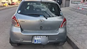 Toyota Yaris 2008 Gray