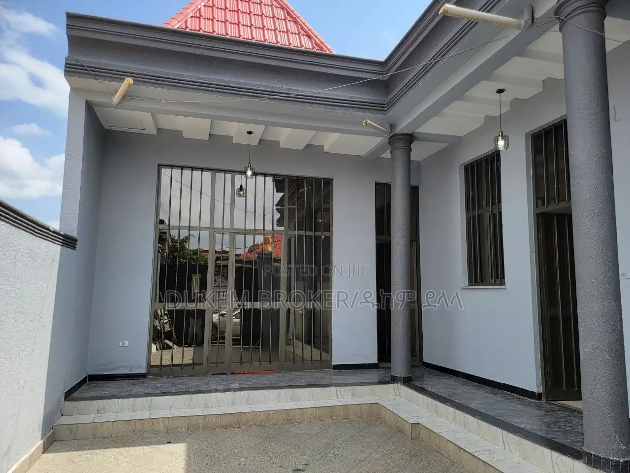 Furnished 2bdrm House in ዱከም ኤሪያ, East Shewa for sale