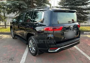 Photo - Toyota Land Cruiser 2023 Black