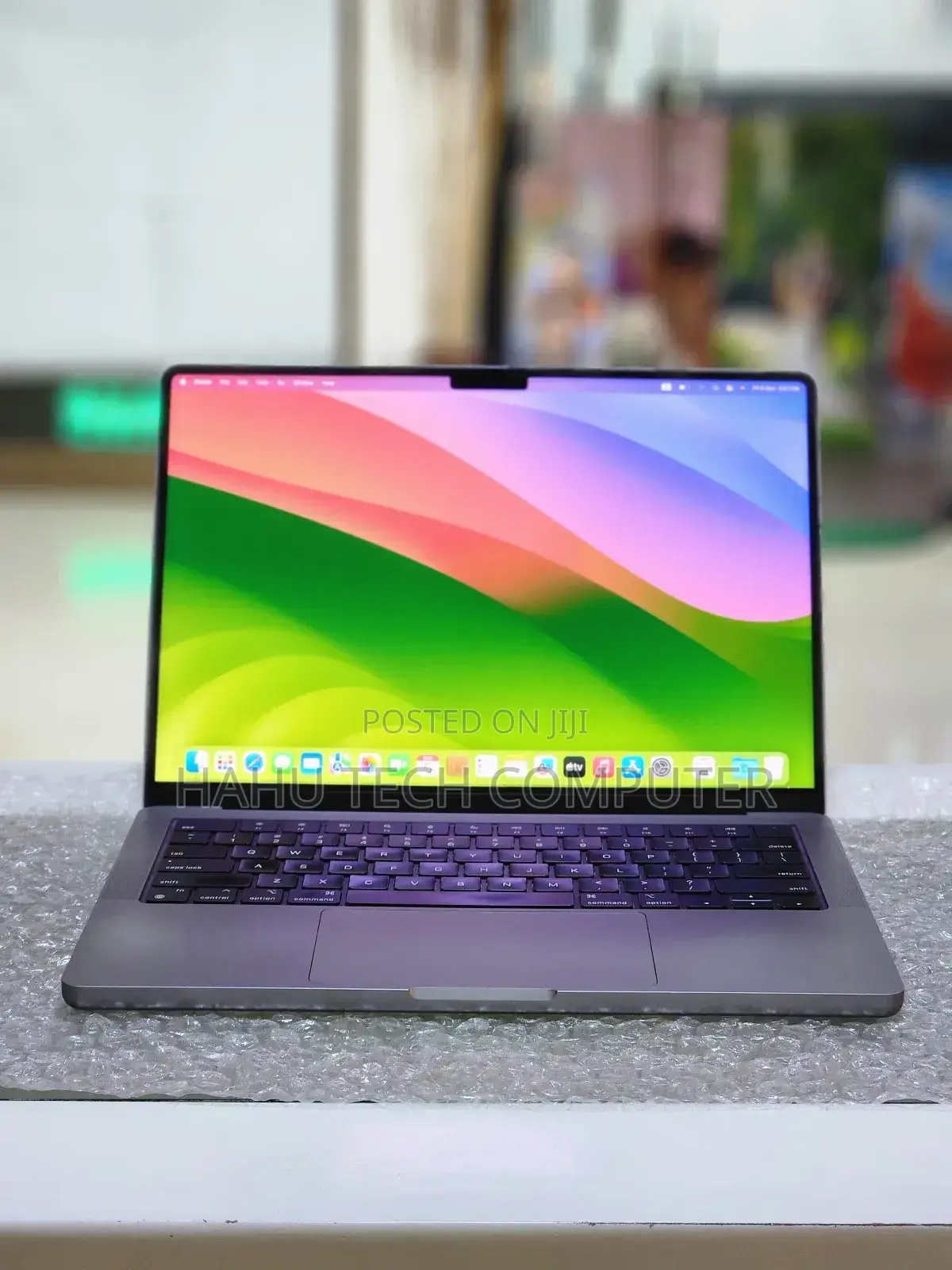 New Laptop Apple MacBook Pro 2021 M1 16GB Apple M1 Pro SSD 512GB