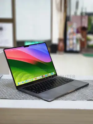 New Laptop Apple MacBook Pro 2021 M1 16GB Apple M1 Pro SSD 512GB