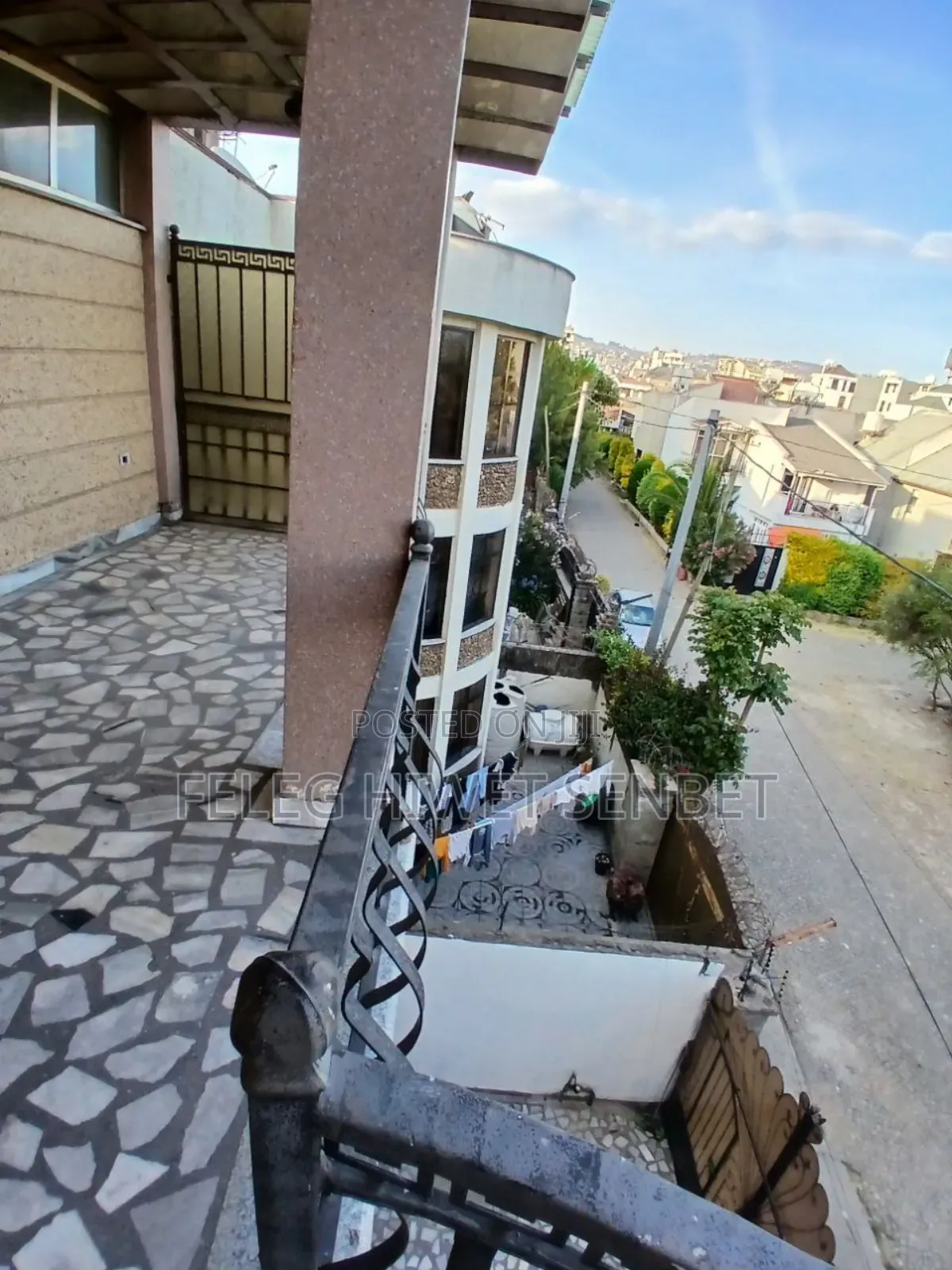 Furnished 5bdrm House in አአ, Bole for sale