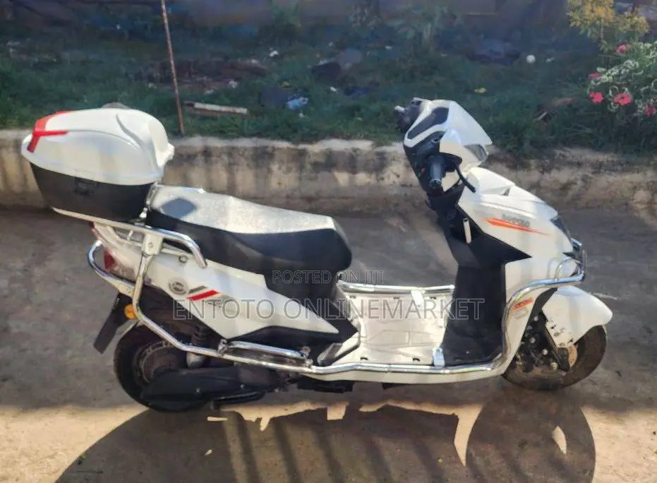 Motorcycle 2024 White