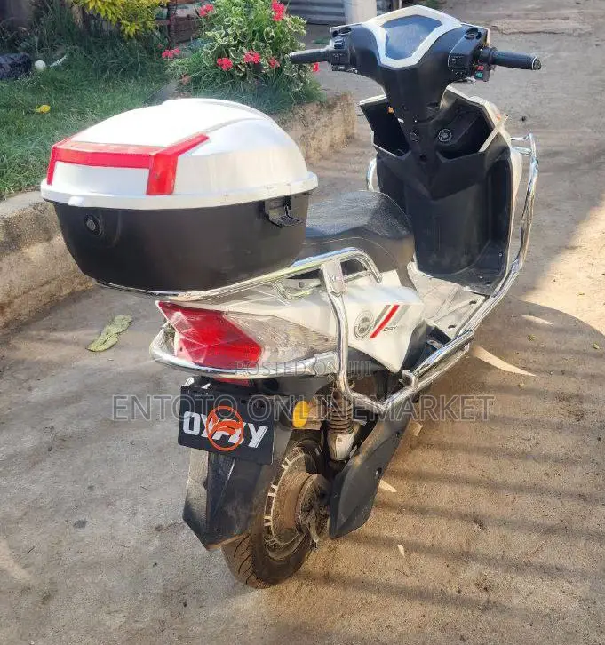 Motorcycle 2024 White