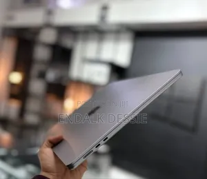 New Laptop Apple MacBook Air 2024 M3 15-Inch 8GB Apple M3 SSD 256GB