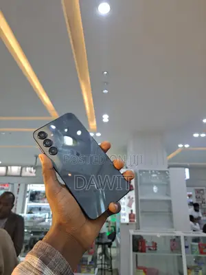 Photo - New Samsung Galaxy A16 5G 256 GB Blue