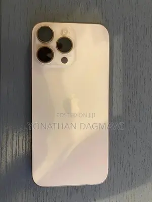 Photo - Apple iPhone 16 Pro Max 256 GB Gold