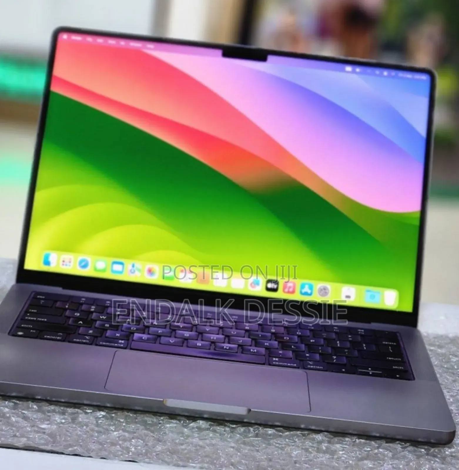 New Laptop Apple MacBook Pro M1 16GB Apple M1 Pro SSD 512GB