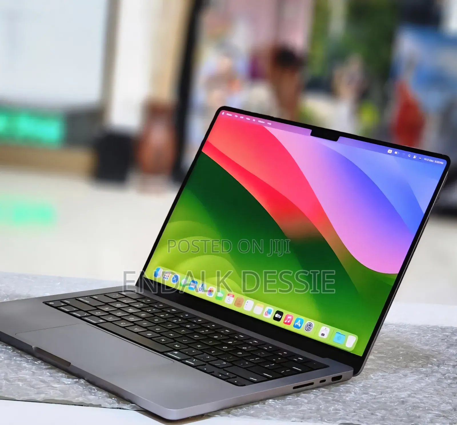 New Laptop Apple MacBook Pro M1 16GB Apple M1 Pro SSD 512GB