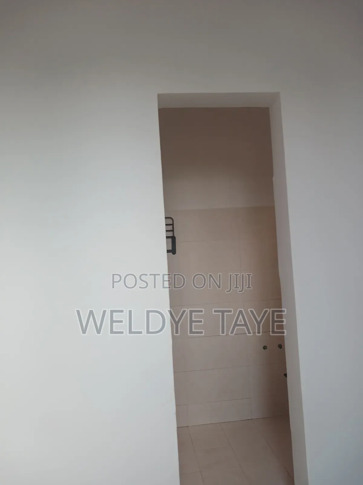 Furnished 5bdrm Villa in Bole for sale