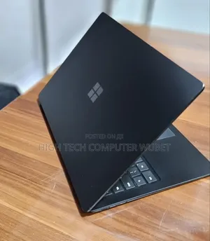 New Laptop Microsoft Surface 16GB Intel Core I7 SSD 256GB