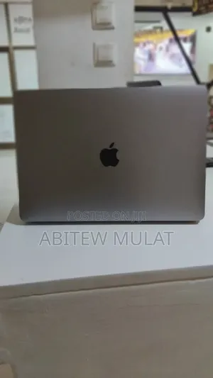 New Laptop Apple MacBook Air 2020 M1 8GB Apple M1 SSD 256GB