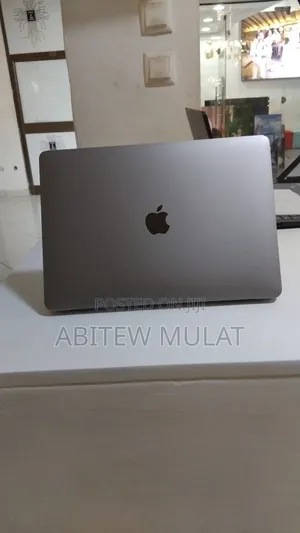 New Laptop Apple MacBook Air 2020 M1 8GB Apple M1 SSD 256GB