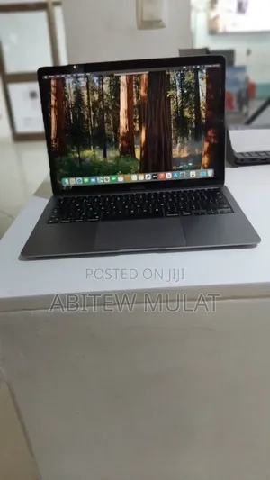 New Laptop Apple MacBook Air 2020 M1 8GB Apple M1 SSD 256GB