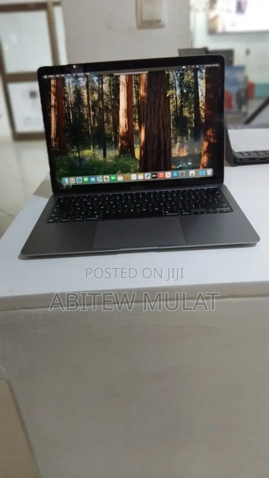 New Laptop Apple MacBook Air 2020 M1 8GB Apple M1 SSD 256GB
