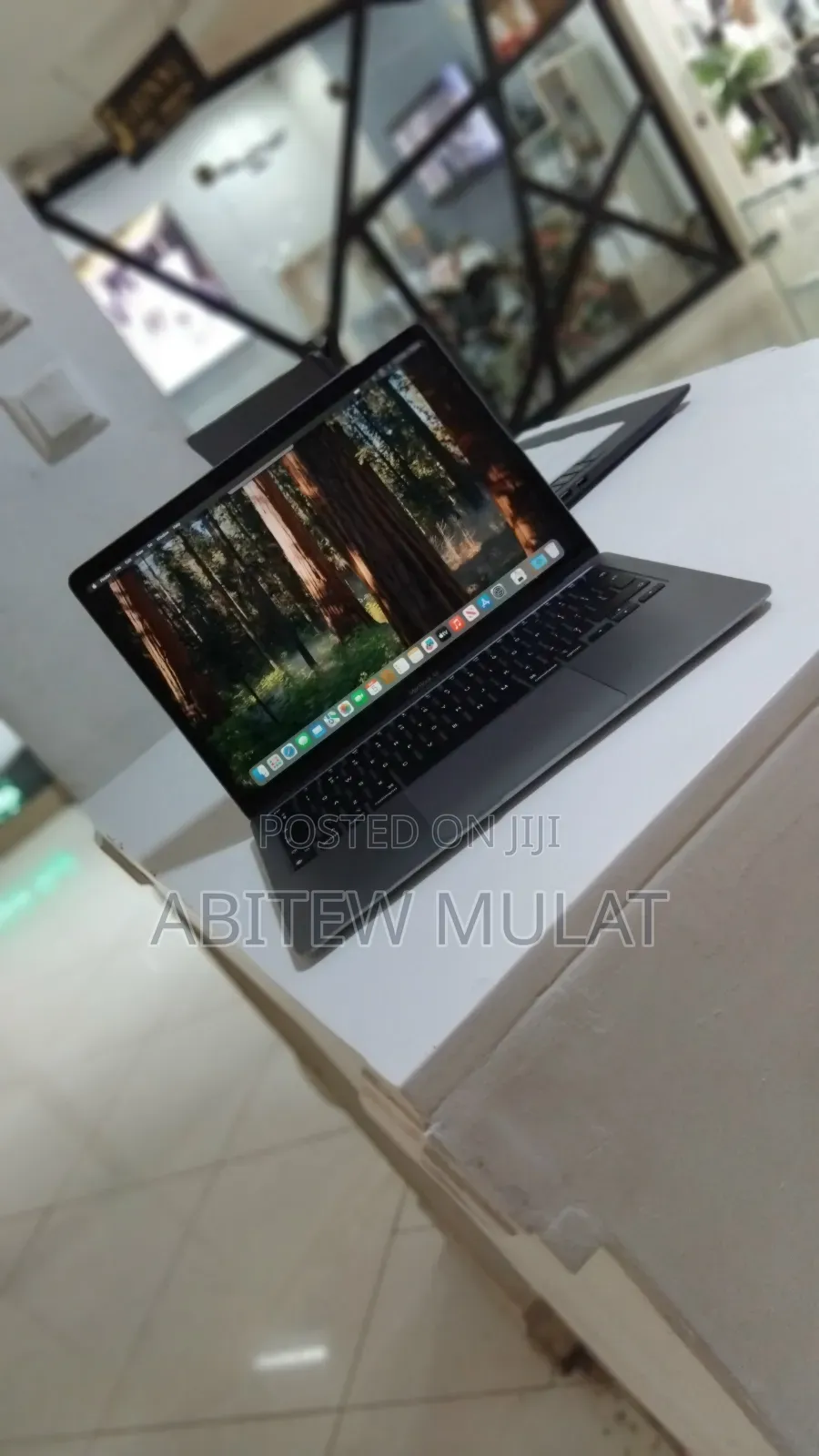 New Laptop Apple MacBook Air 2020 M1 8GB Apple M1 SSD 256GB