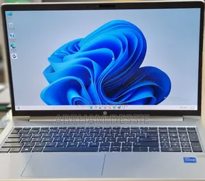 New Laptop HP 16GB Intel Core I7 SSD 512GB