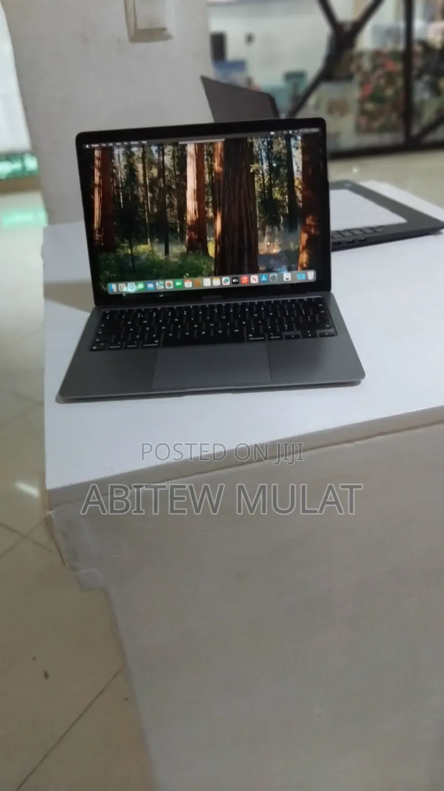 New Laptop Apple MacBook Air 2020 M1 8GB Apple M1 SSD 256GB