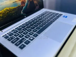 New Laptop HP EliteBook 830 G8 16GB Intel Core I7 SSD 512GB