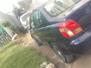 Toyota Platz 2001