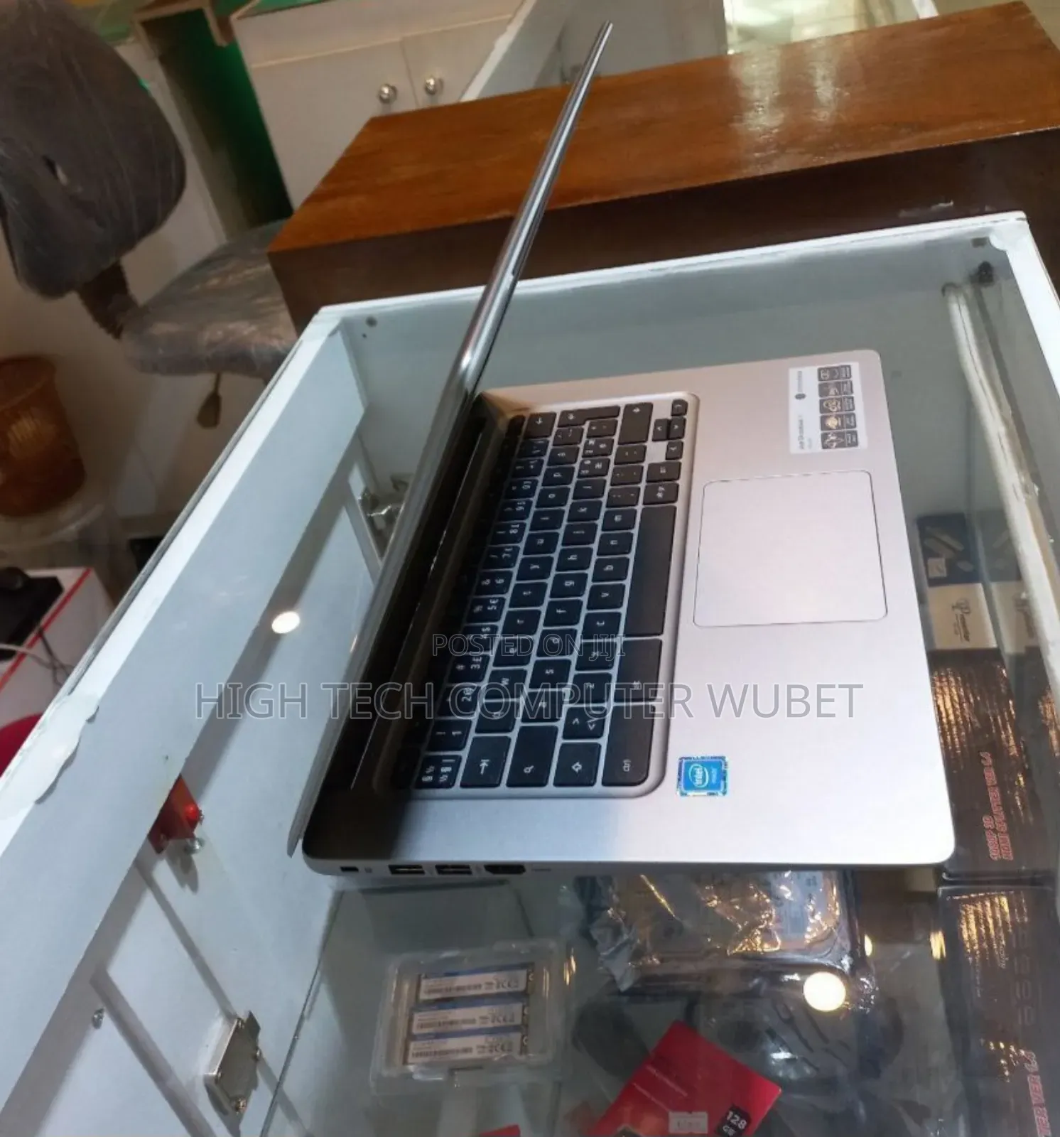 New Laptop Lenovo Chromebook C330 8GB Intel Core I5 SSD 128GB