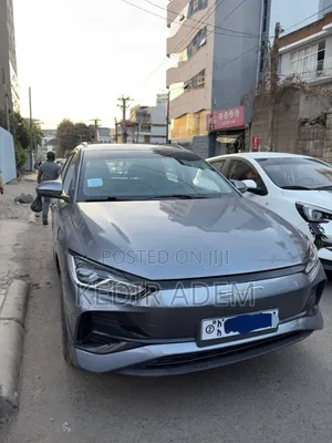 Photo - BYD E2 43 kWh 94 hp FWD 2024 Gray