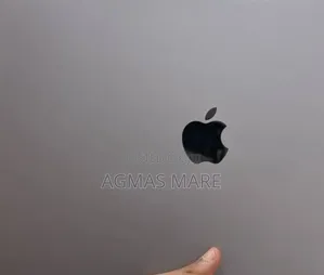 New Laptop Apple MacBook Air 2024 M3 13-Inch 8GB Apple M1 SSD 256GB