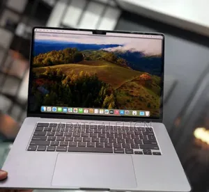 New Laptop Apple MacBook Air 2024 M3 15-inch 16GB Apple M3 SSD 512GB