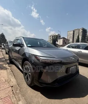 Toyota bZ4X 2024 Gray