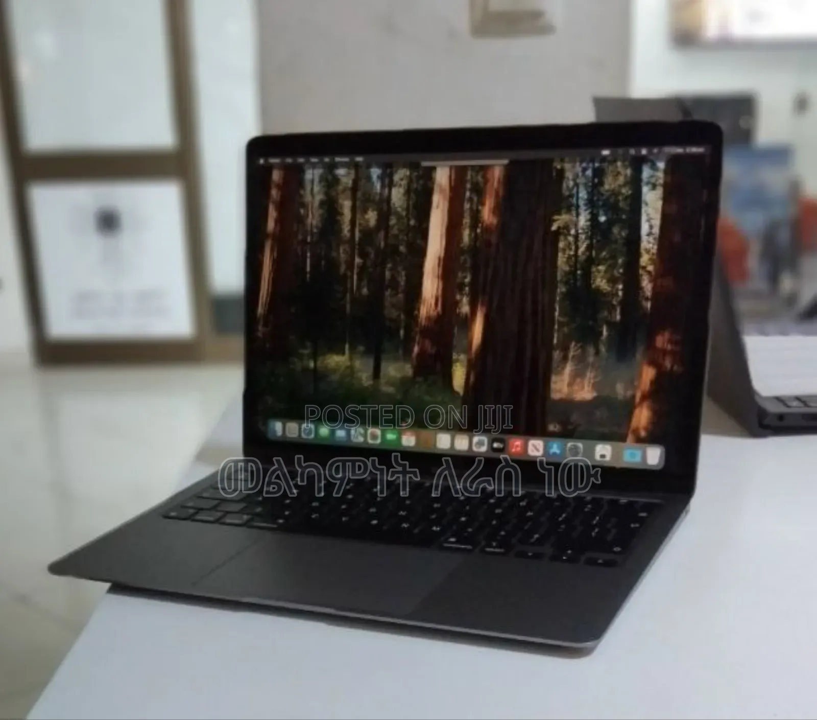 New Laptop Apple MacBook Air 2020 M1 8GB Apple M1 SSD 256GB