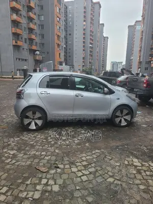 Toyota Yaris 1.0 2006 Silver