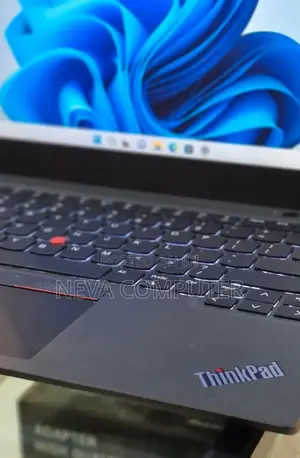 New Laptop Lenovo ThinkPad T14 32GB Intel Core I7 SSD 512GB