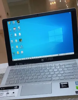 New Laptop HP Pavilion 14 8GB Intel Core i5 SSD 256GB