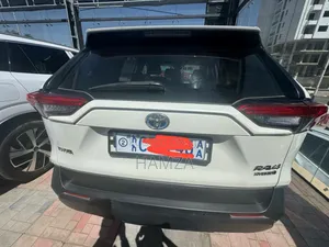 Toyota RAV4 XLE Premium 2022 White