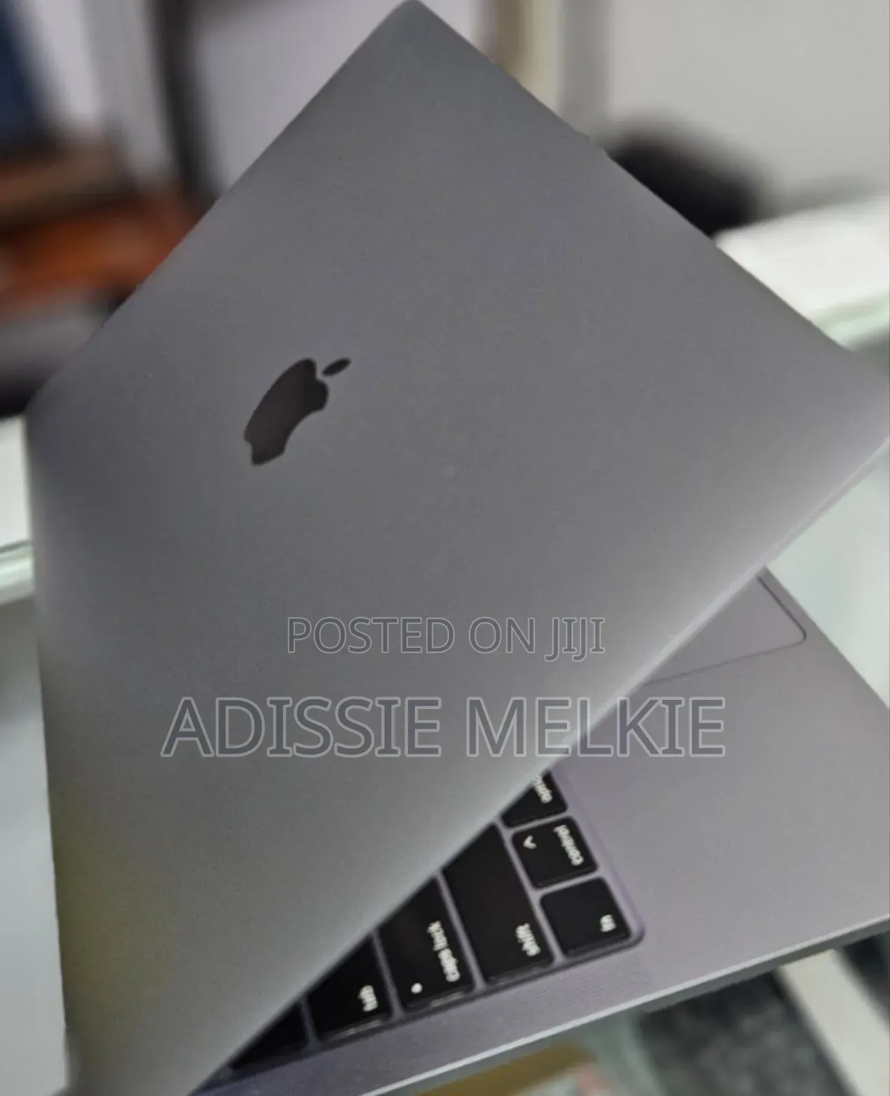 New Laptop Apple MacBook Pro 2017 16GB Intel Core I5 SSD 256GB