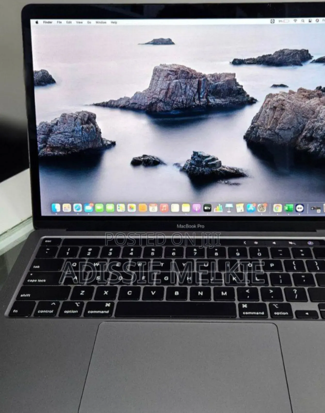 New Laptop Apple MacBook Pro 2017 16GB Intel Core I5 SSD 256GB